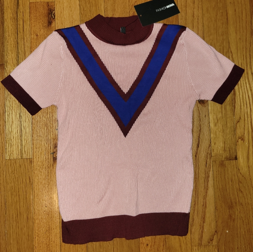 Short sleeve sweater